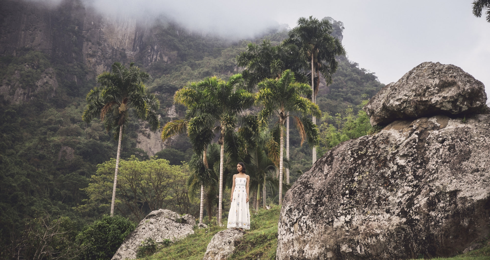 Simbolo Collection | Agua by Agua Bendita