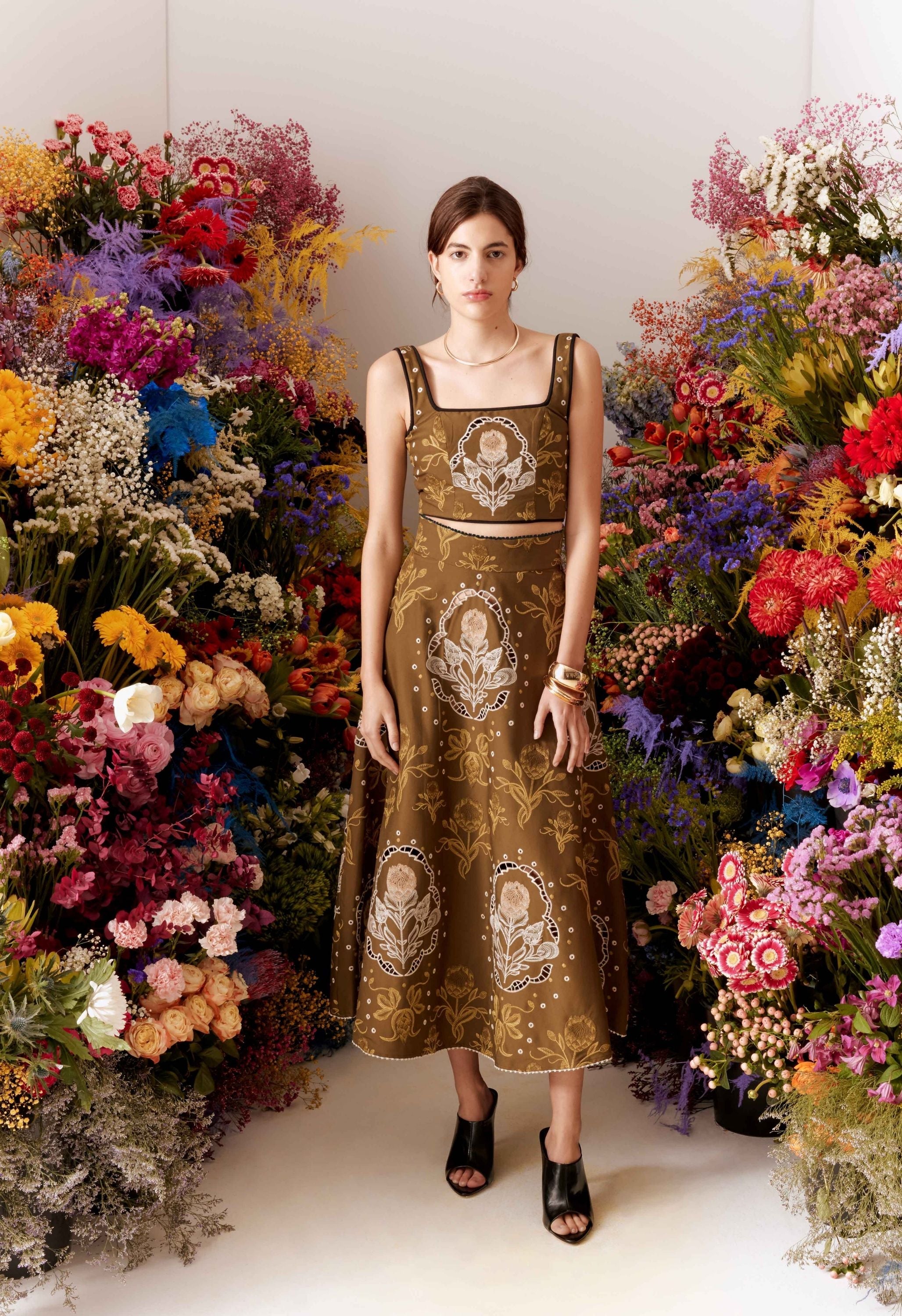 Bergamota Relato Embroidered Maxi Skirt – AGUA by Agua Bendita US