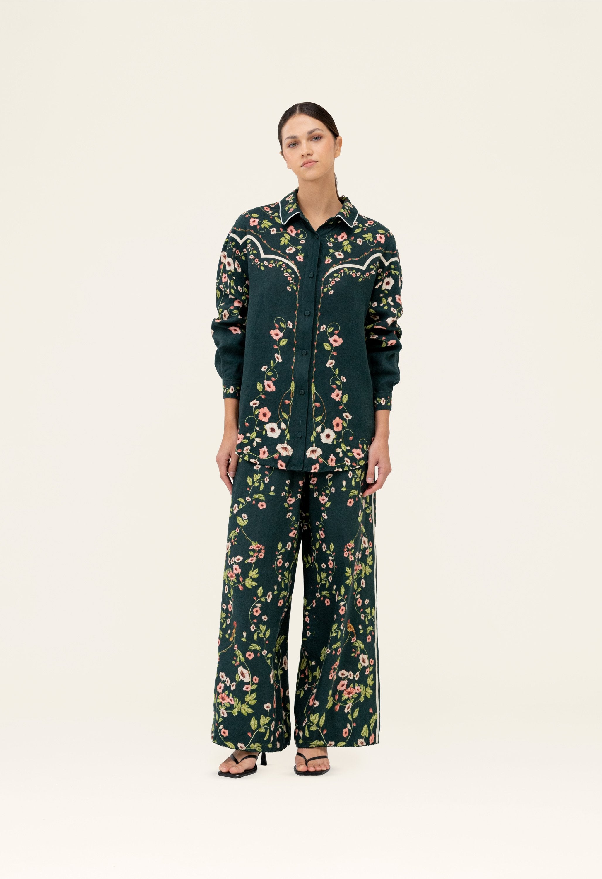 Secreto-Tota-Mosquetero-Trousers-19200-3.jpg