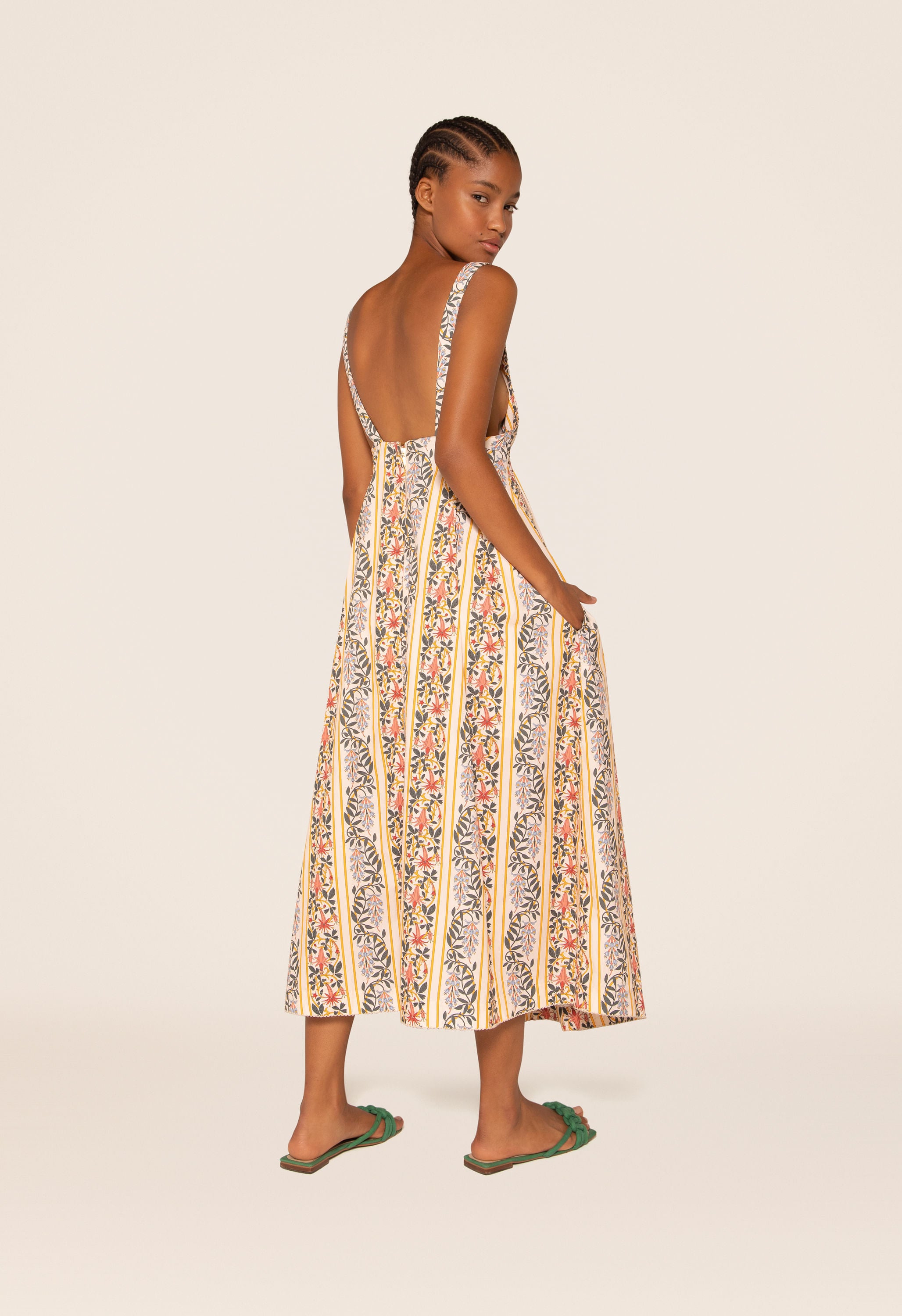 Hortensia-Lluvia-Floral-Midi-Dress-9138